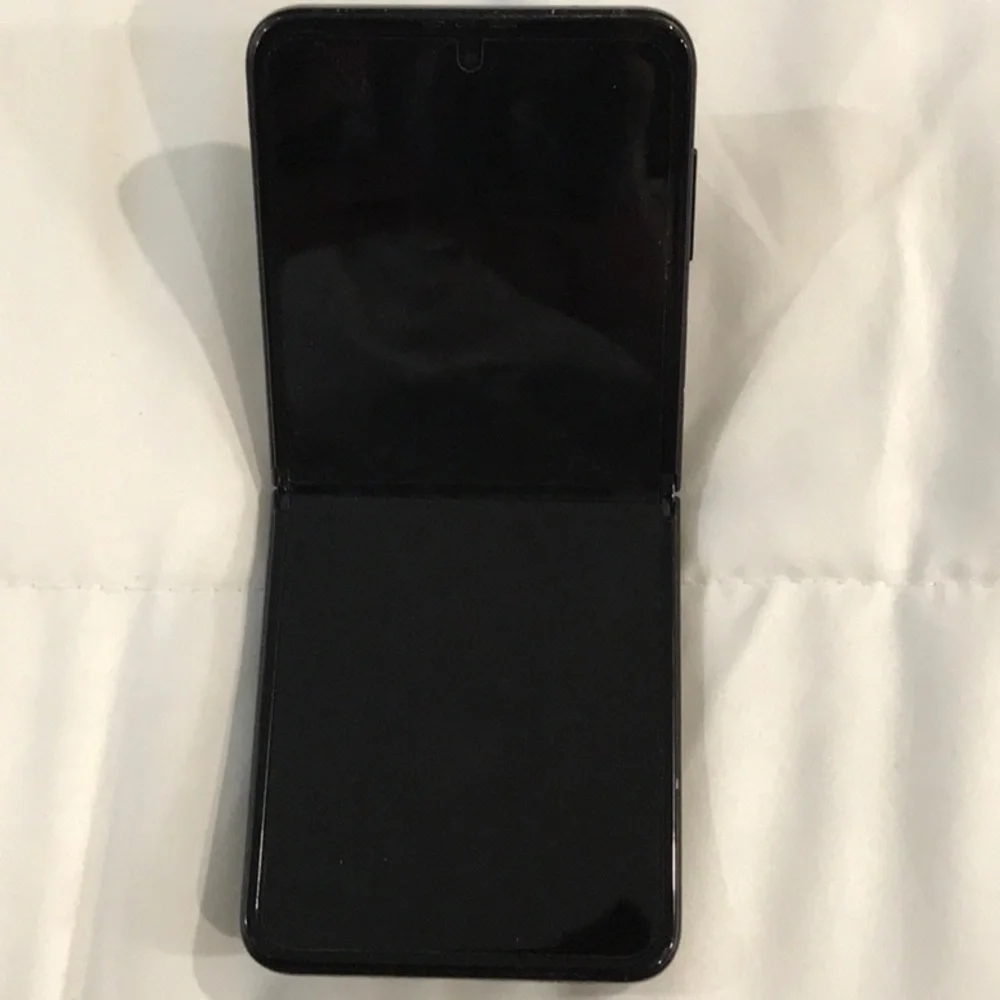 COPY - Samsung galaxy z flip3 5G